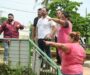 “Hay que sacar adelante Coatzacoalcos”: Pedro Miguel recorre áreas afectadas por la tormenta en Coatzacoalcos